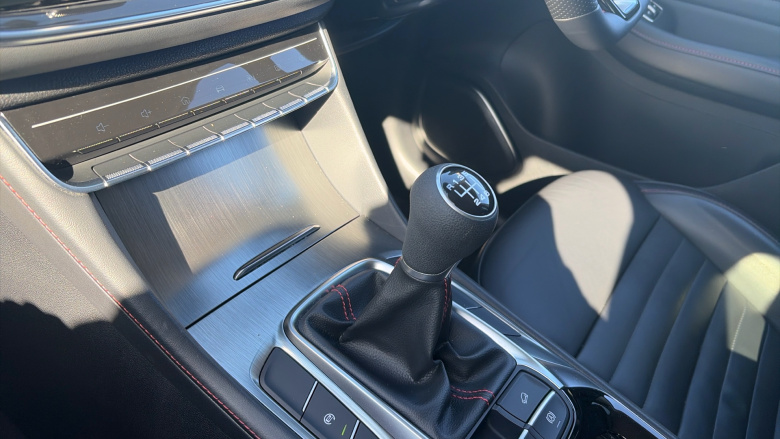 MG HS 1.5 T-GDI Trophy 5dr Petrol Hatchback